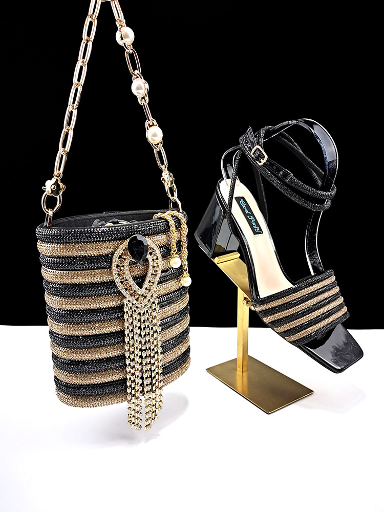 Women Accessories Chain - Sandálias e Bolsa Femininas em Alta